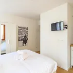 Guesthost - Piazza Della Frutta Apartment
