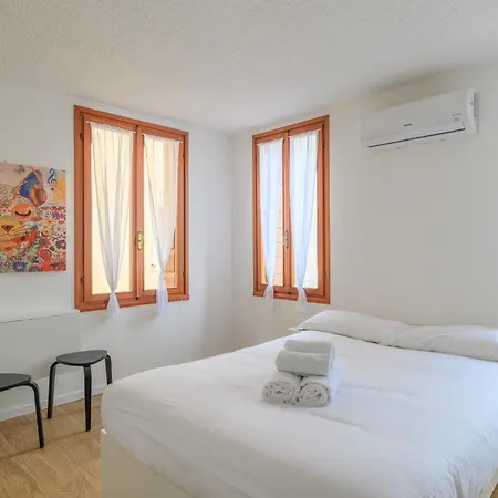 Apartman Guesthost - Piazza Della Frutta Padova