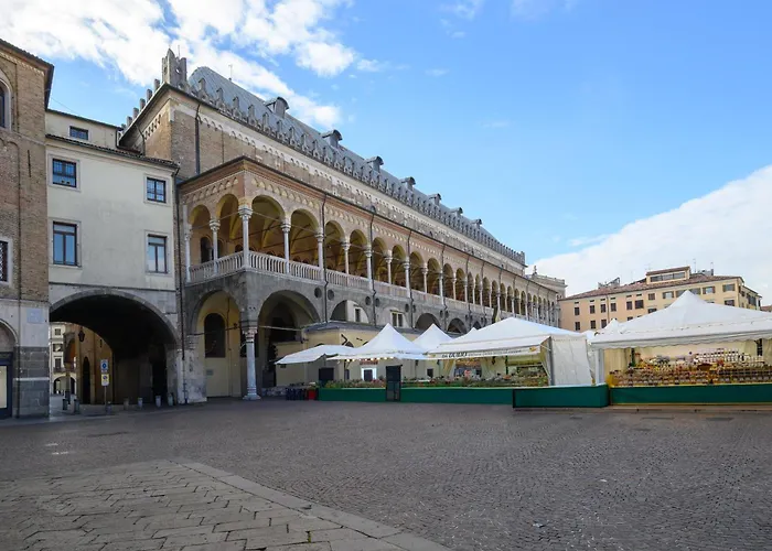 Guesthost - Piazza Della Frutta Διαμέρισμα Πάδοβα