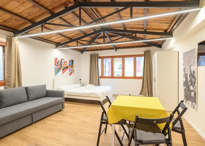 Guesthost - Piazza Della Frutta