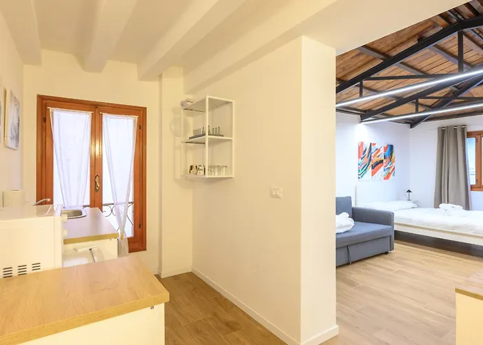 Guesthost - Piazza Della Frutta Διαμέρισμα *