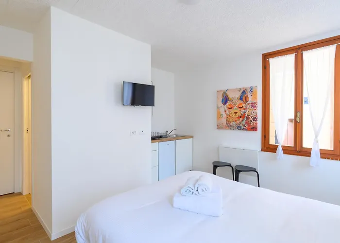 Guesthost - Piazza Della Frutta * Πάδοβα