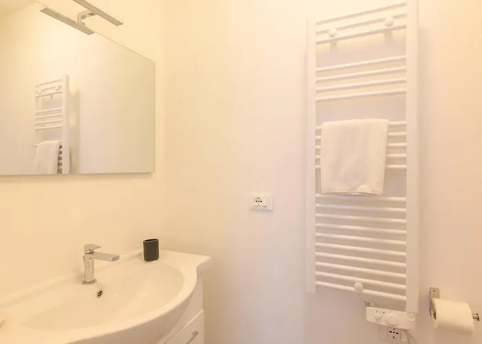 Apartment Guesthost - Piazza Della Frutta