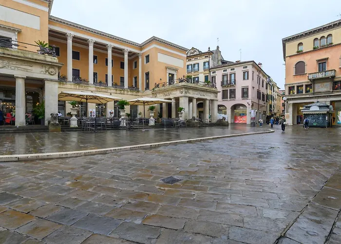 Guesthost - Piazza Della Frutta *
